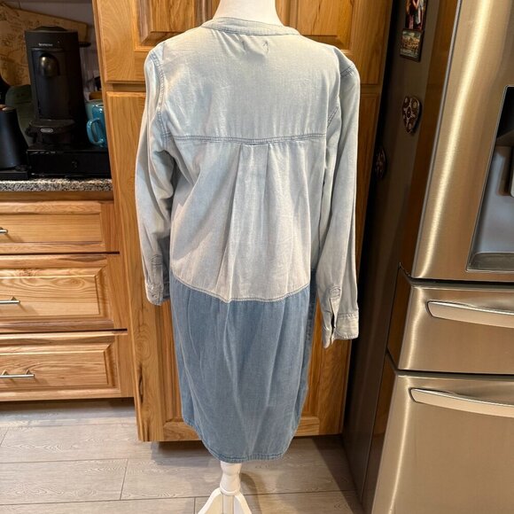 Old Navy Two Tone Denim/Chambray Shirt Dress, Medium, EUC - Picture 2 of 11